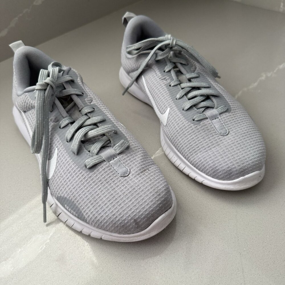 Nike Size 7W Grey Flex Experience Running Shoes FZ4674-001 Womens * No Inserts